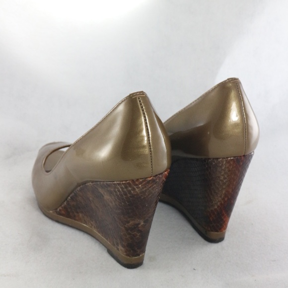 Donald J Pliner 'Habiki' Wedge Pump Shoes Sz 7 US Wmn - Picture 3 of 8